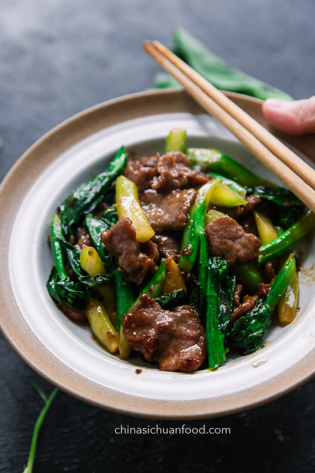 beef and Chinese broccoli |chinasichuanfood.com