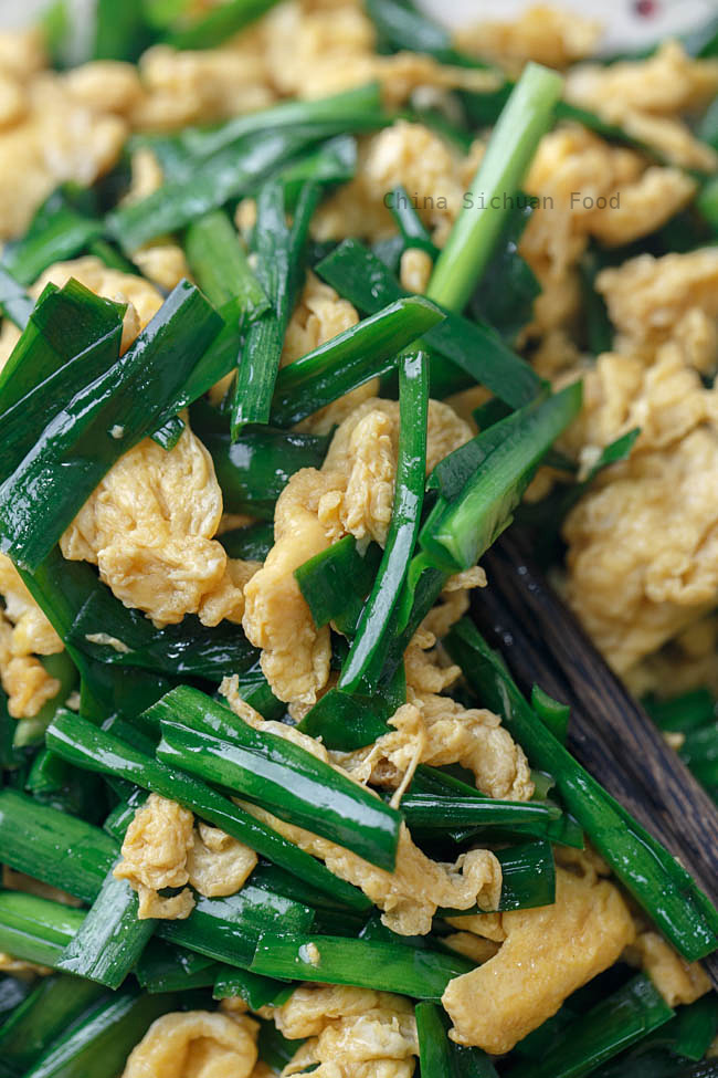 Chinese chive and egg stir fry|chinasichuanfood.com
