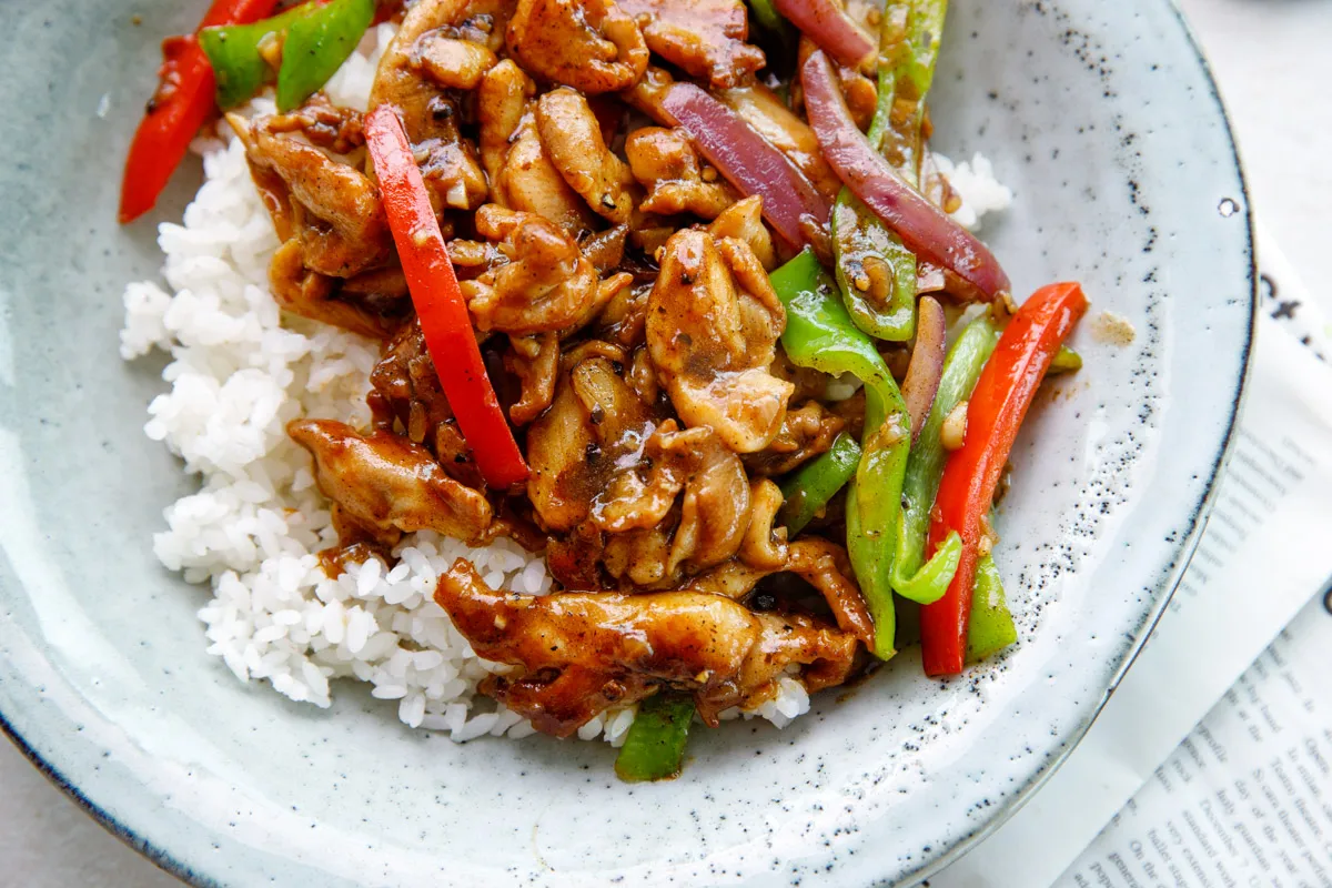 black pepper chicken | chinasichuanfood.com