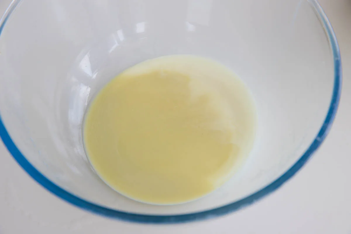 pour off the liquid to get the mung bean starch