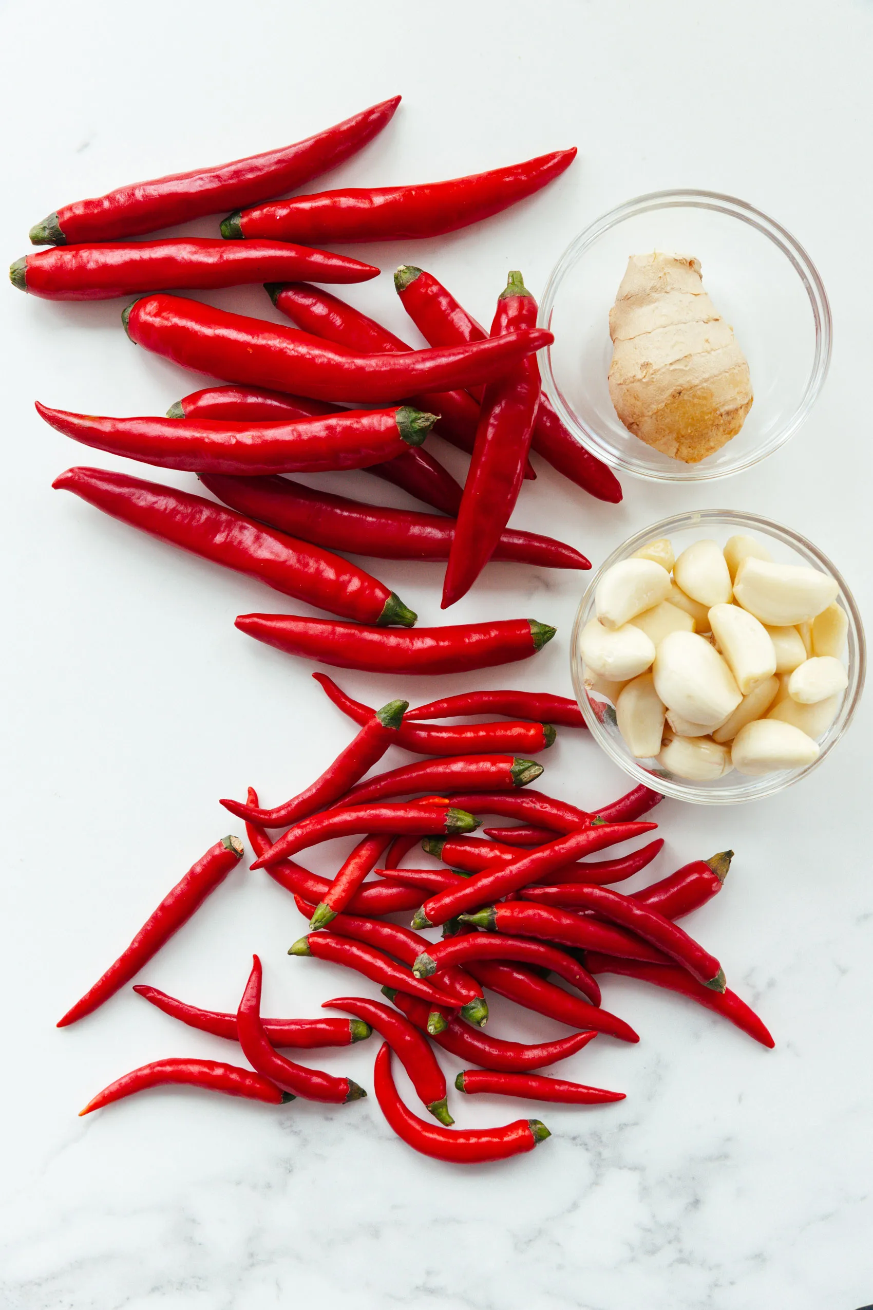 Chinese garlic chili sauce | chinasichuanfood.com