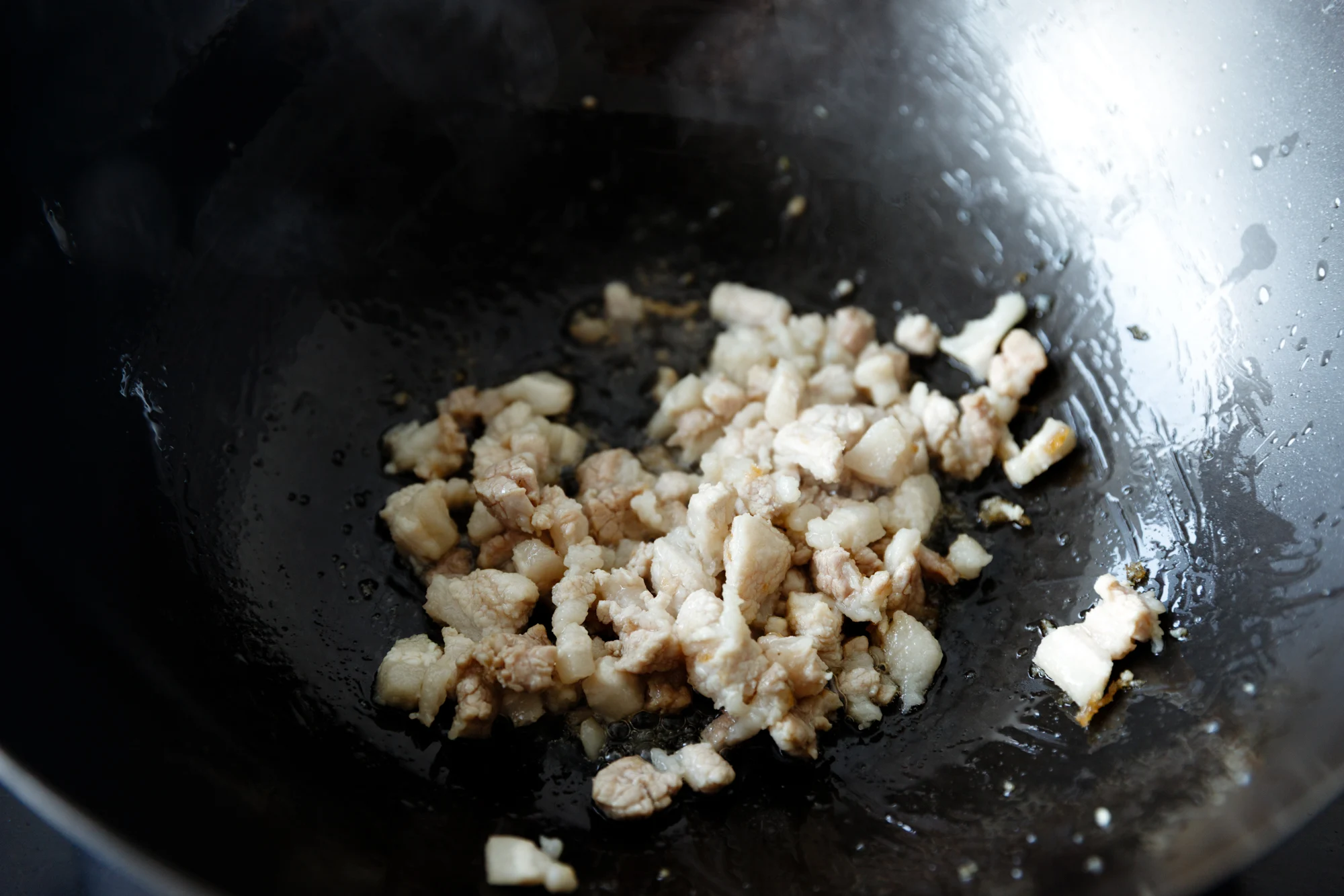 chive and pork belly stir fry| chinasichuanfood.com