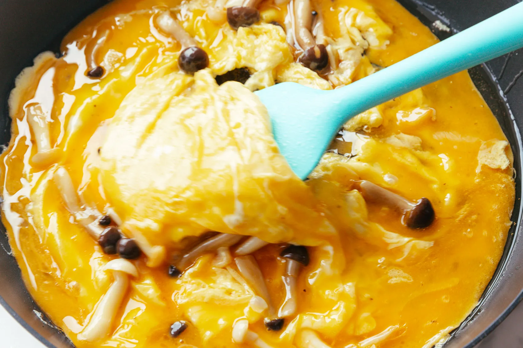 mushroom and egg in brown sauce | chinasichuanfood.com