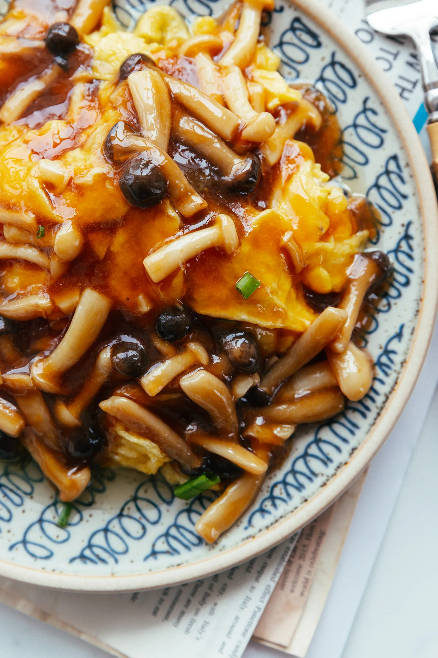 mushroom and egg in brown sauce | chinasichuanfood.com