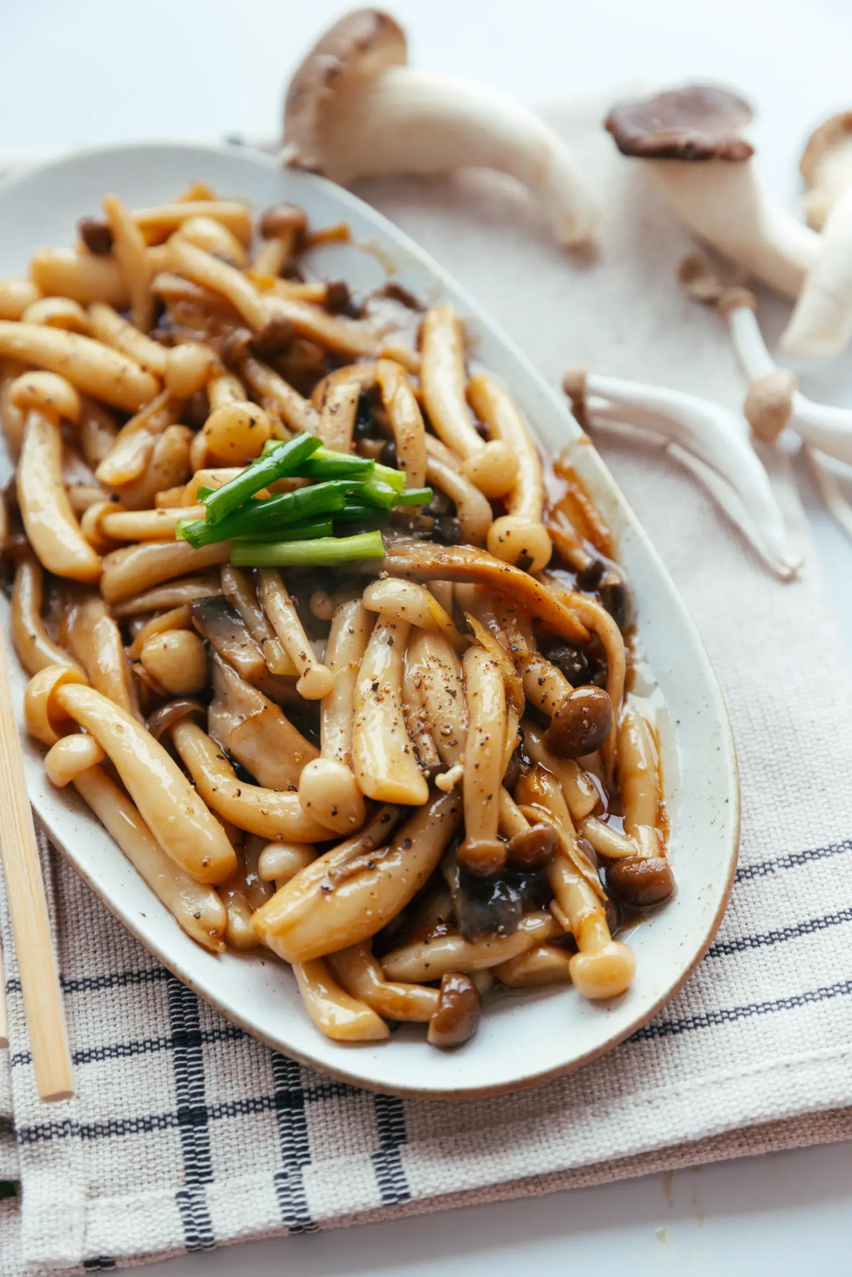 mushroom stir fry ingredients |chinasichuanfood.com
