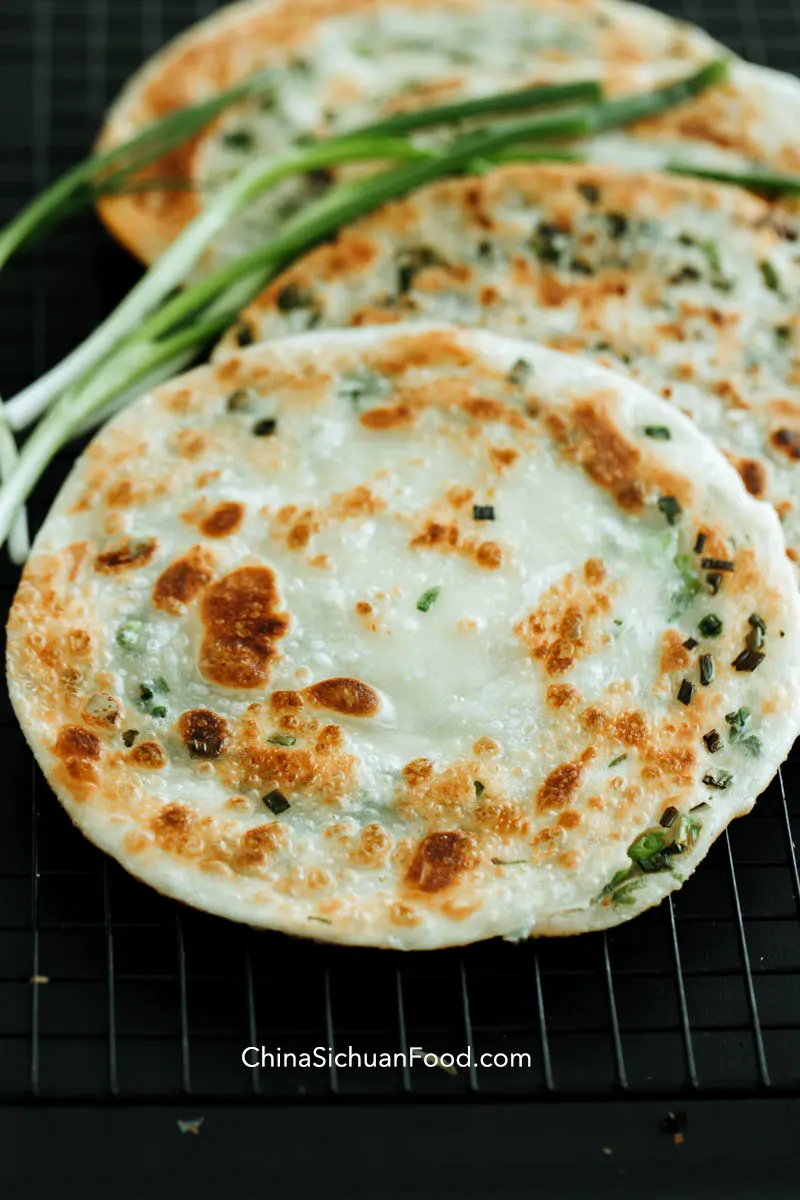 scallion pancakes|chinasichuanfood.com